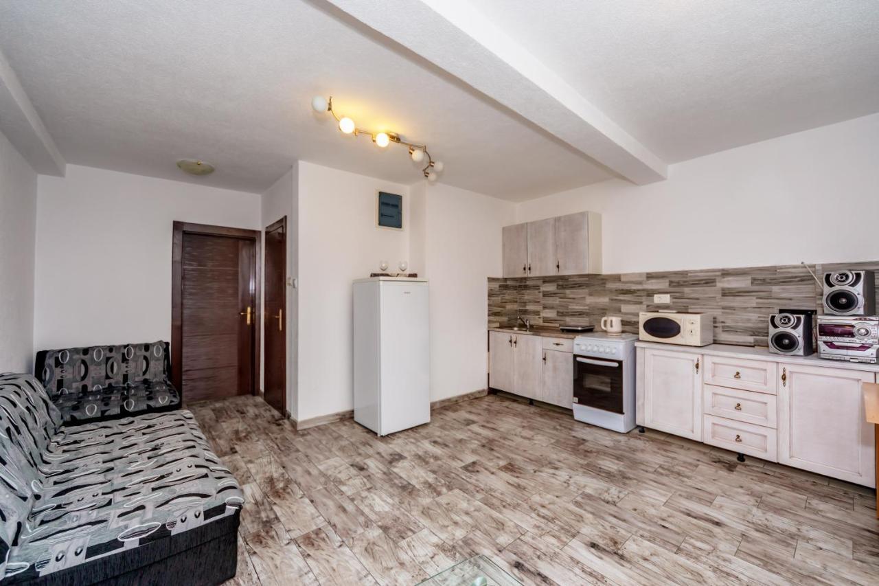 Apartmani Lira Sutomore Extérieur photo