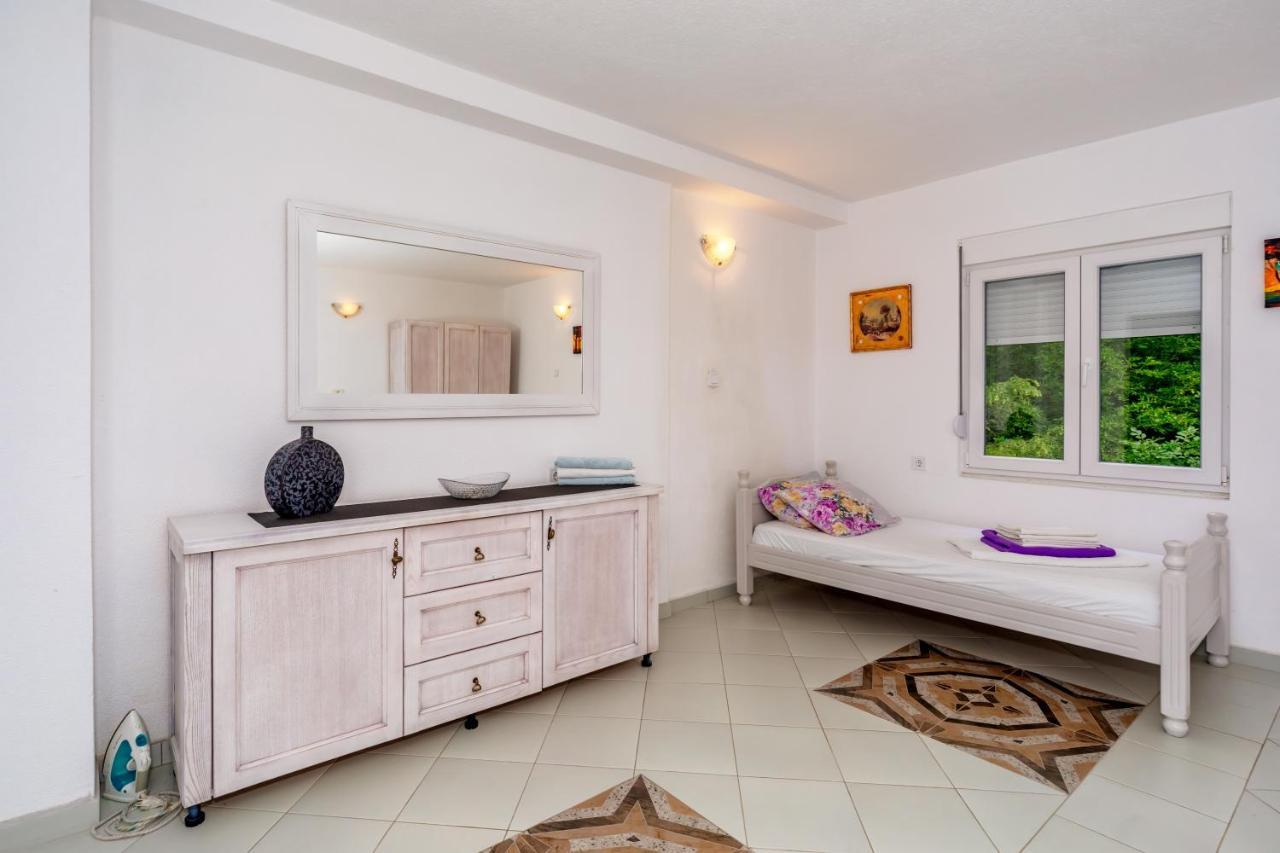 Apartmani Lira Sutomore Extérieur photo
