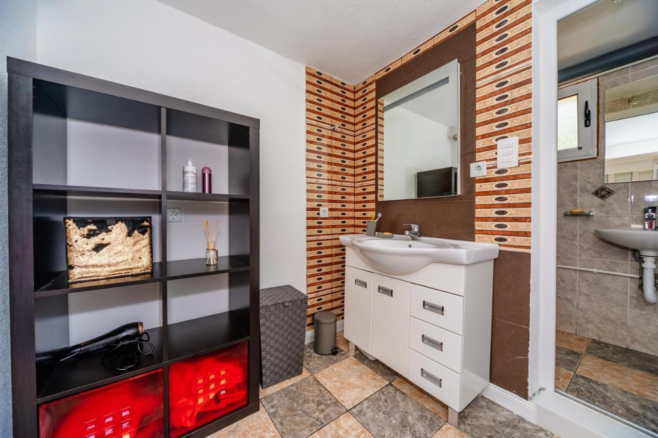 Apartmani Lira Sutomore Extérieur photo