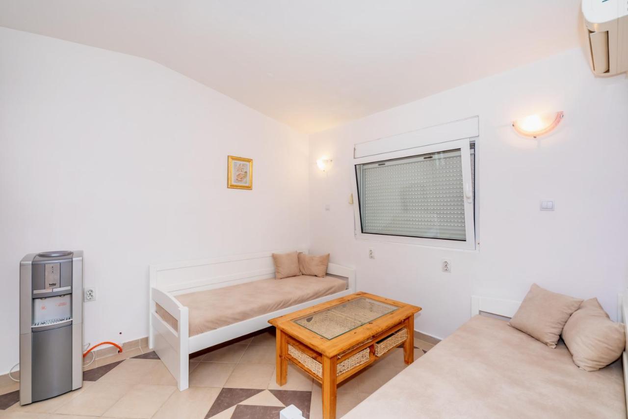 Apartmani Lira Sutomore Extérieur photo