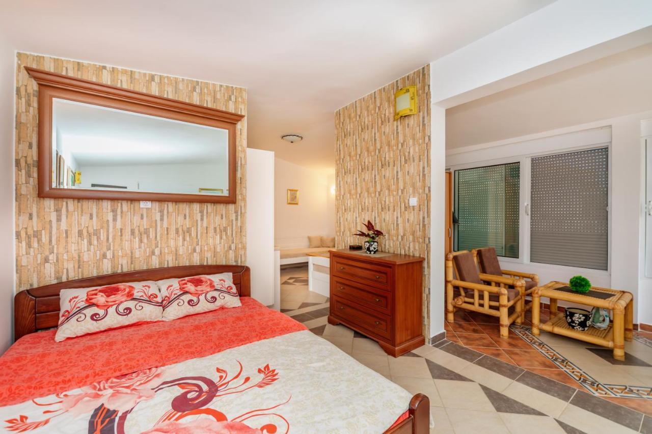 Apartmani Lira Sutomore Extérieur photo