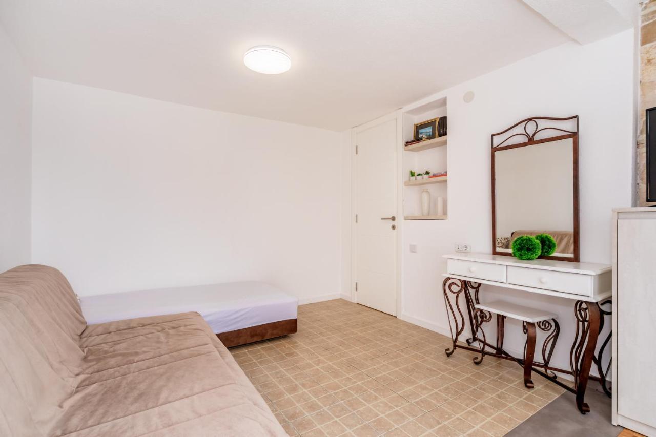 Apartmani Lira Sutomore Extérieur photo
