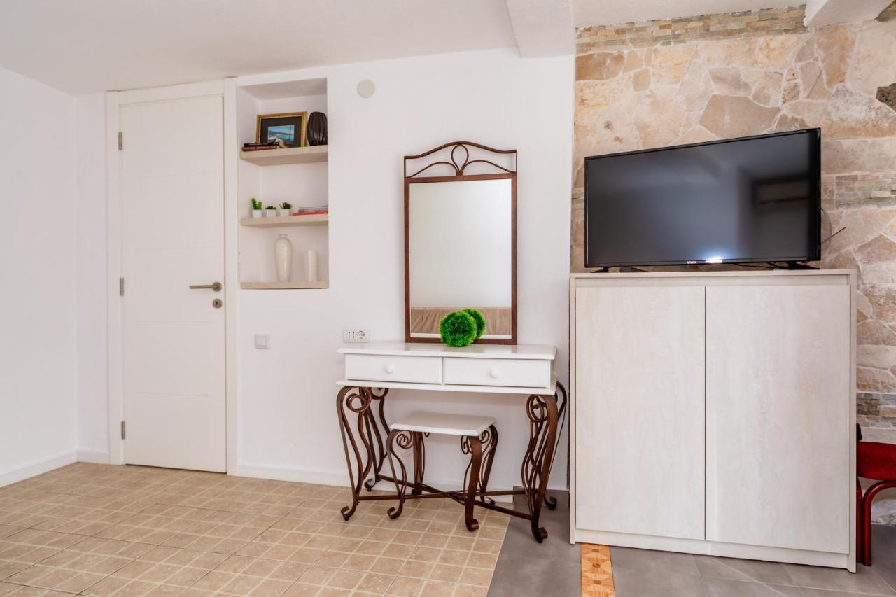 Apartmani Lira Sutomore Extérieur photo