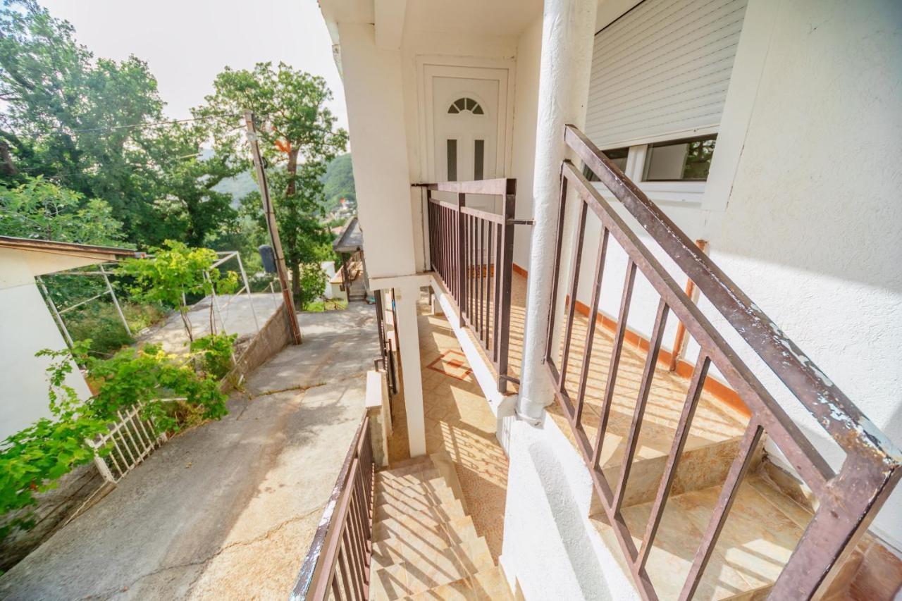 Apartmani Lira Sutomore Extérieur photo