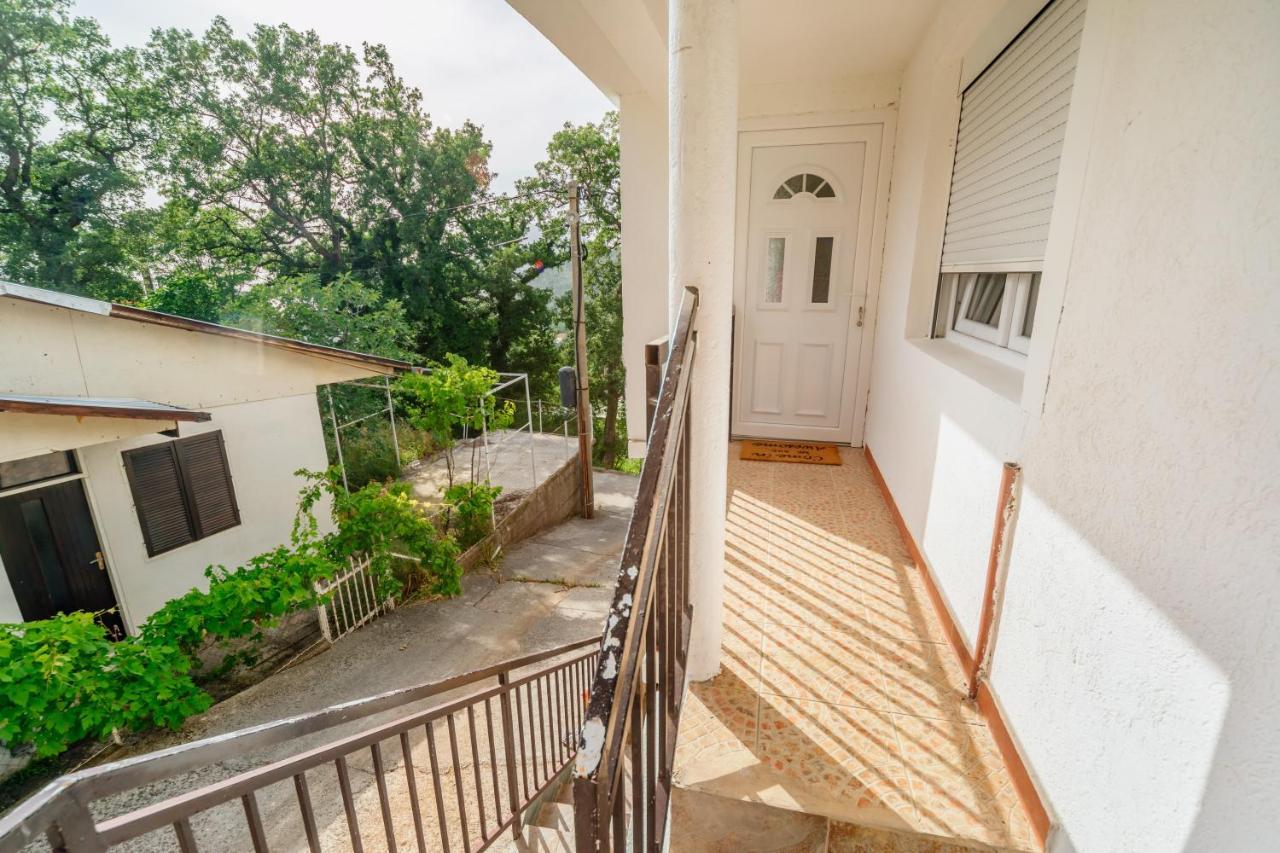 Apartmani Lira Sutomore Extérieur photo